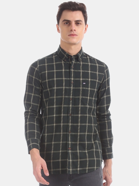 

Arrow Sport Men Black & Beige Regular Fit Checked Casual Shirt