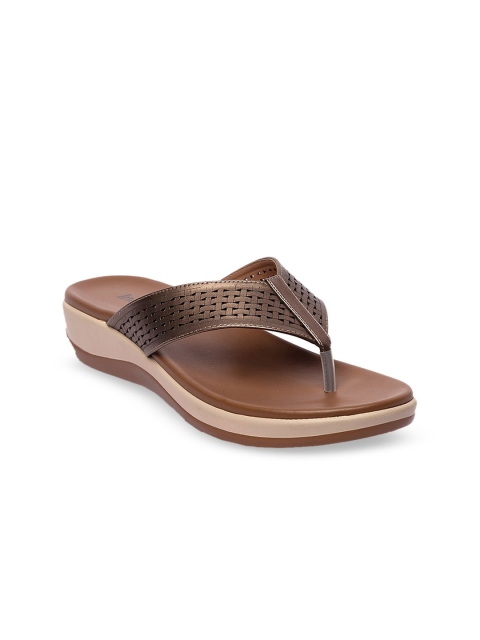 

Inc 5 Women Bronze-Toned Textured Sandals