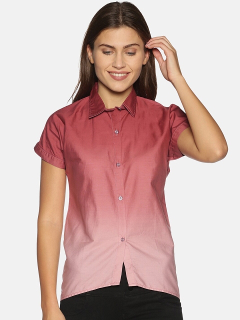 

Campus Sutra Women Maroon Regular Fit Printed Casual Shirt