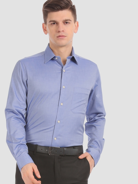 

Arrow Men Blue Regular Fit Solid Formal Shirt