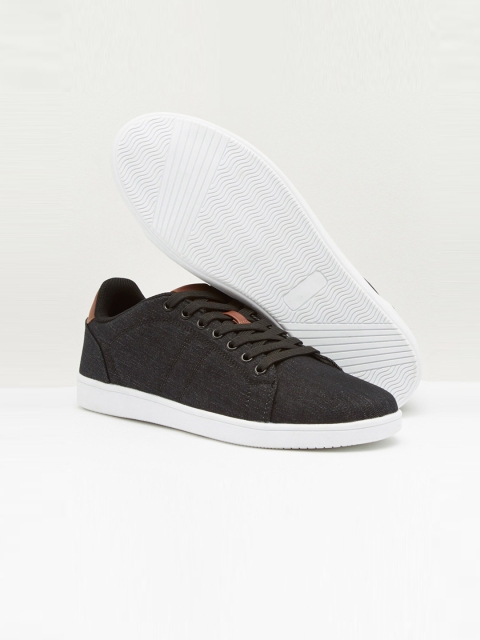 

shoexpress Men Black & Brown Textile Walking Shoes