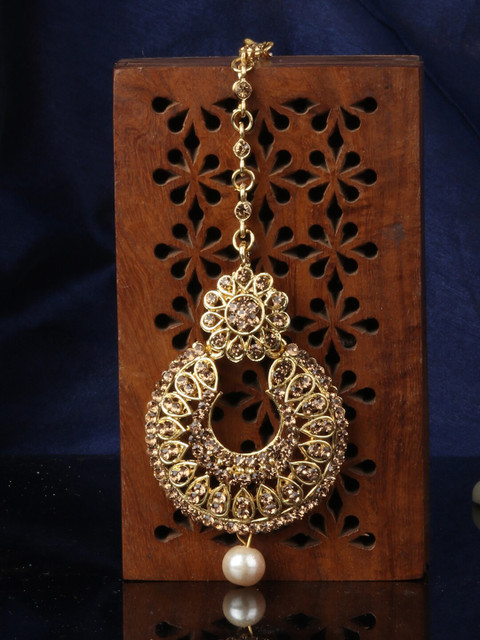 

ANIKAS CREATION Gold-Plated Beige Kundan-Studded Maang Tika