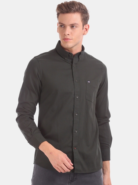 

Arrow Sport Men Charcoal Regular Fit Solid Casual Shirt