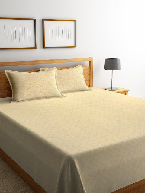

KLOTTHE Beige Woven-Design Double Bed Cover With 2 Pillow Covers