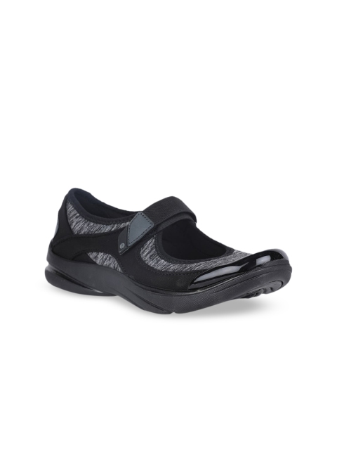 

Naturalizer Women Black Sneakers