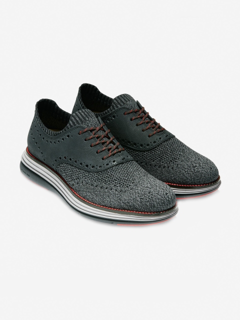 

Cole Haan Men Black Brogues