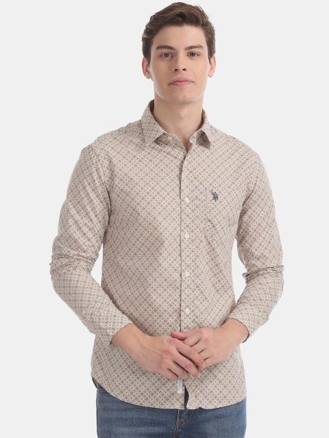 

U.S. Polo Assn. Men Yellow Regular Fit Checked Casual Shirt