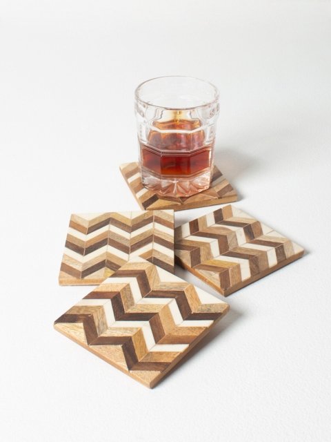 

CASA DECOR Set Of 4 Brown & Off-White Chevron Wooden Square Handcrafted Sustainable Coasters
