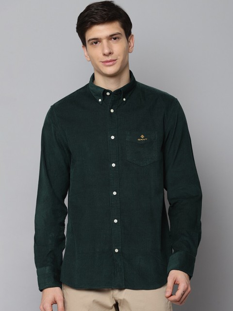 

GANT Men Green Straight Regular Fit Solid Casual Shirt