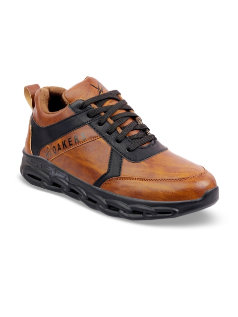 

Woakers Men Brown & Black Running Sports Shoes