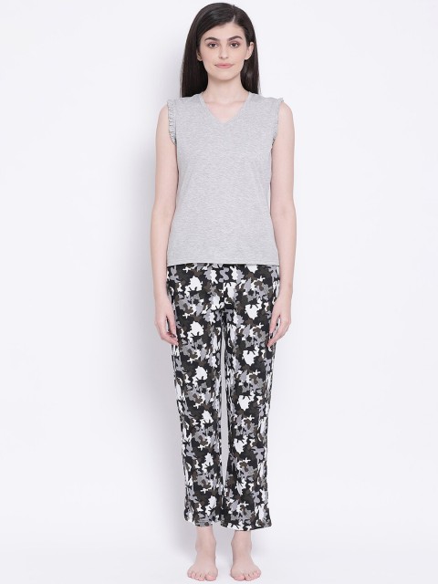 

Clovia Women Black & Grey Night Suit