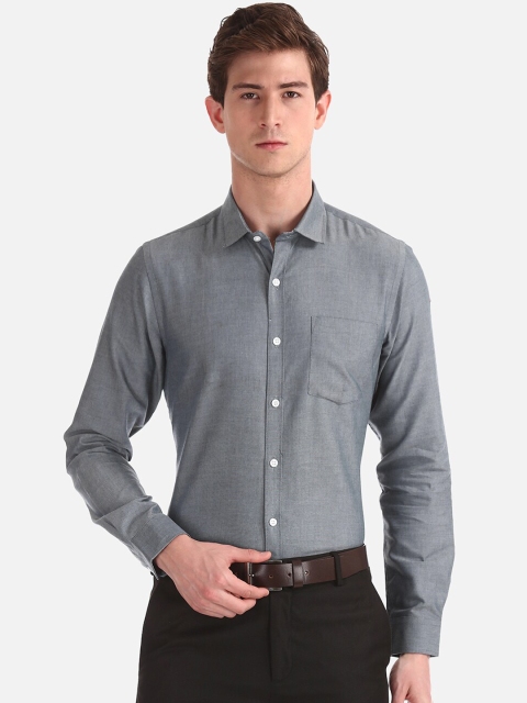

Excalibur Men Grey Regular Fit Solid Formal Shirt