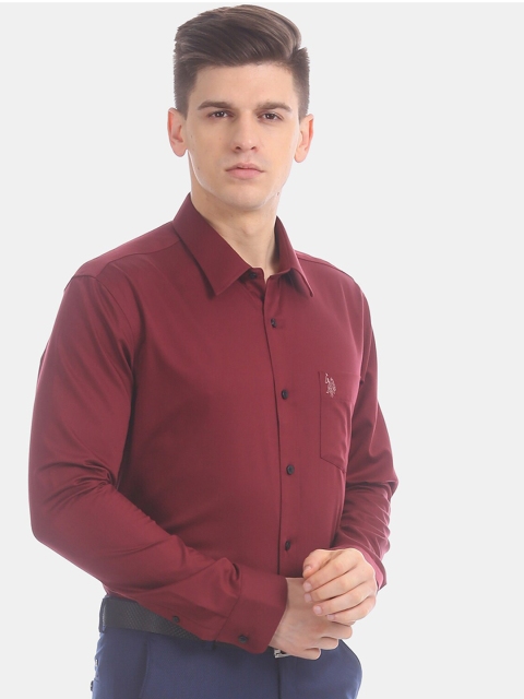 

U.S. Polo Assn. Men Maroon Regular Fit Solid Formal Shirt