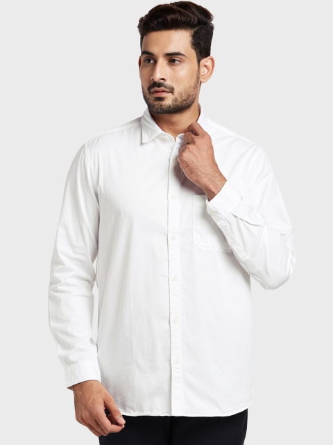 

ColorPlus Men White Tailored Fit Solid Casual Shirt