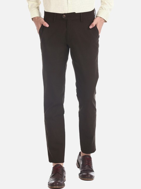 

Ruggers Men Brown Slim Fit Solid Regular Trousers
