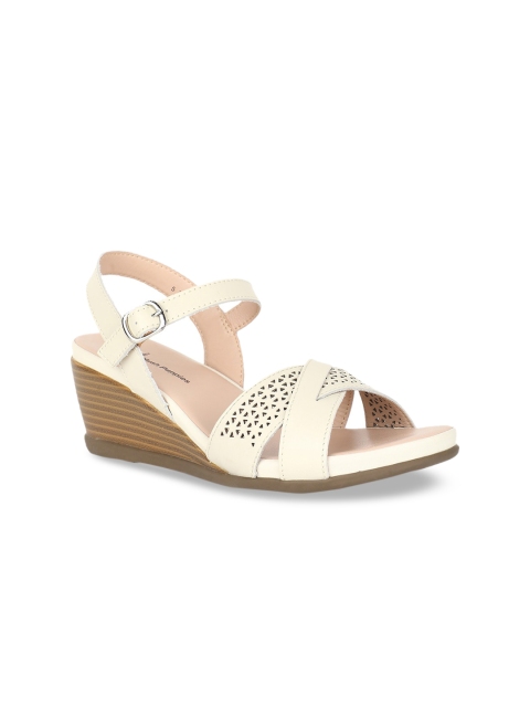 

Hush Puppies Women Cream Textured Wedges