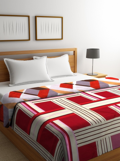 

KLOTTHE Red & Yellow Geometric Mild Winter 500 GSM Double Bed Comforter