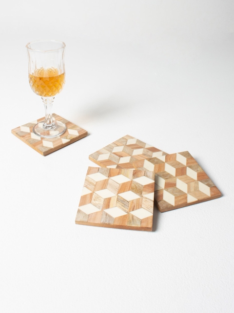 

Casa Decor Set of 4 White & Beige Rhombus Wooden Coasters