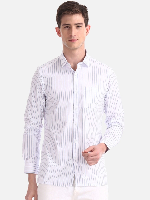 

Excalibur Men White & Blue Regular Fit Striped Casual Shirt