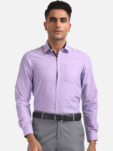

Excalibur Men Lavender Slim Fit Striped Formal Shirt