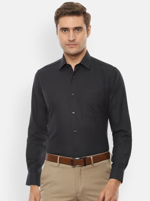 

Van Heusen Men Black Slim Fit Solid Formal Shirt