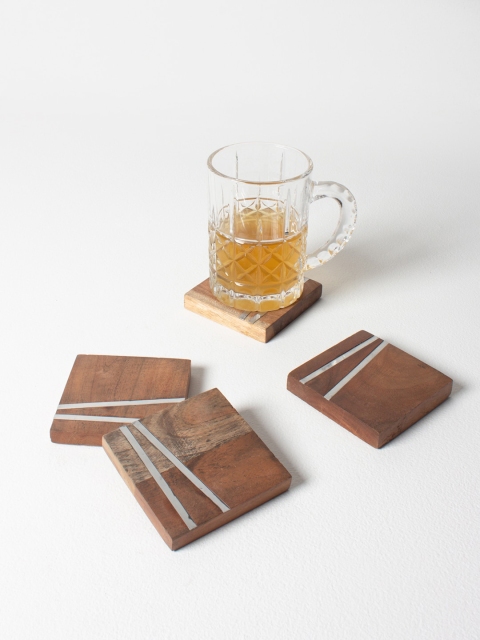 

CASA DECOR Set of 4 Brown & White Dual Striped Wooden Coasters