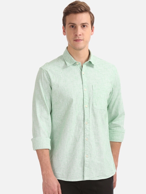 

Ruggers Men Green Regular Fit Checked Casual Shirt