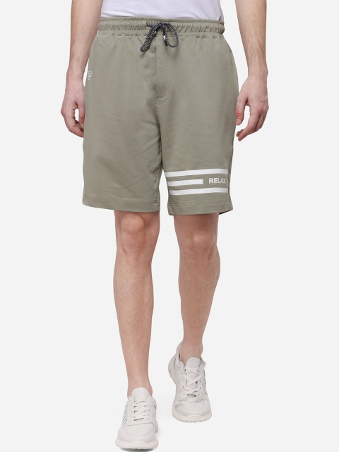 

JADE BLUE Men Green Solid Regular Fit Regular Shorts
