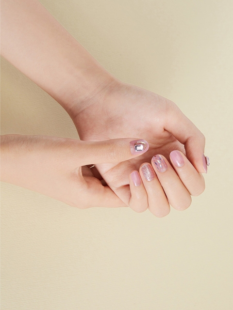 

Dashing Diva Pink Gloss Adorable Something Artificial Nails