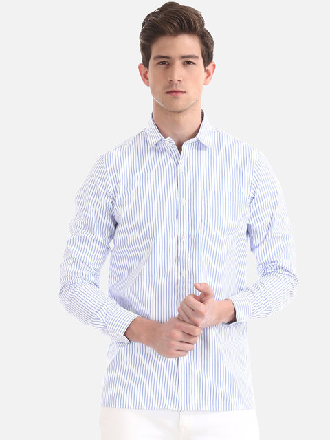 

Excalibur Men White & Blue Regular Fit Striped Casual Shirt