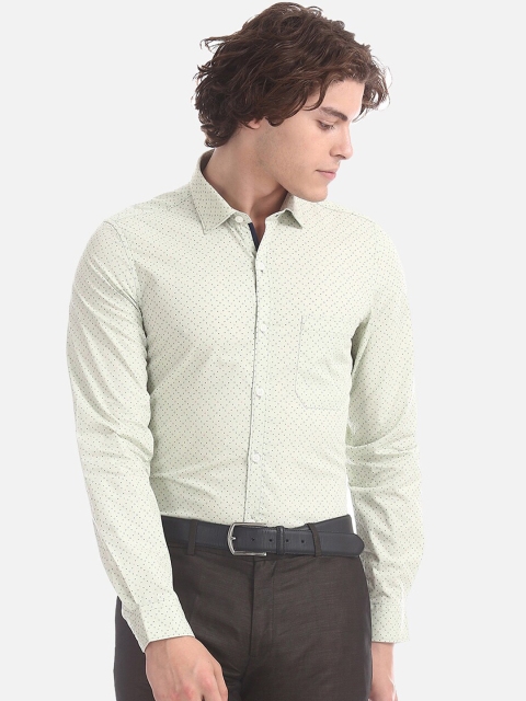 Excalibur Men Off-White & Black Slim Fit Printed Formal Shirt