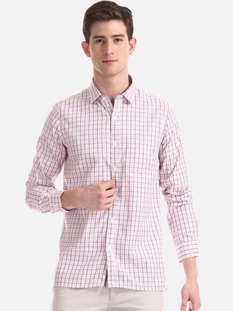

Excalibur Men White Regular Fit Checked Casual Shirt