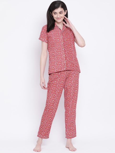 

Clovia Women Red Floral Printed Night Suit