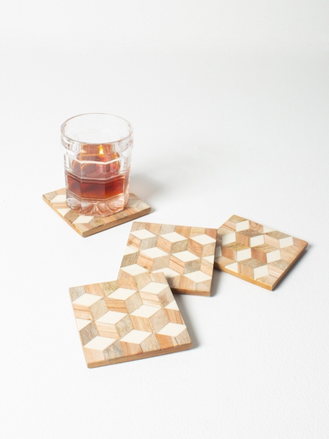 

CASA DECOR Pack Of 4 White & Brown Printed Rhombus Block Coasters