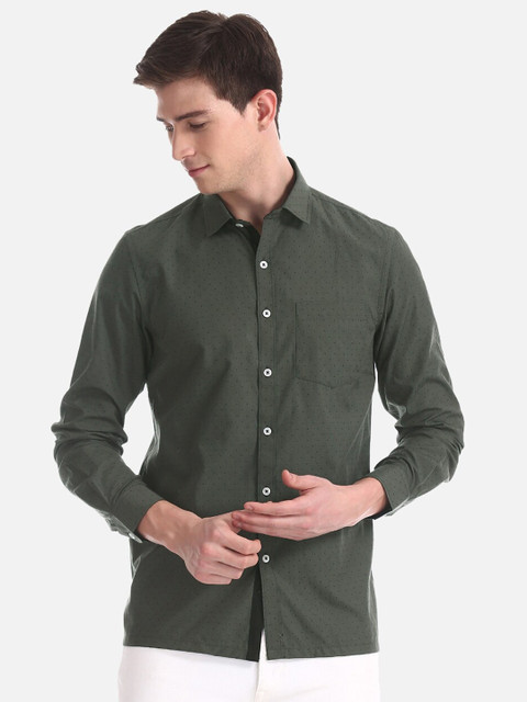 

Excalibur Men Olive Green Slim Fit Solid Casual Shirt