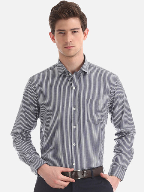 

Excalibur Men Navy Blue & White Regular Fit Striped Formal Shirt