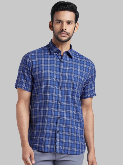 

Parx Men Blue Slim Fit Checked Casual Shirt