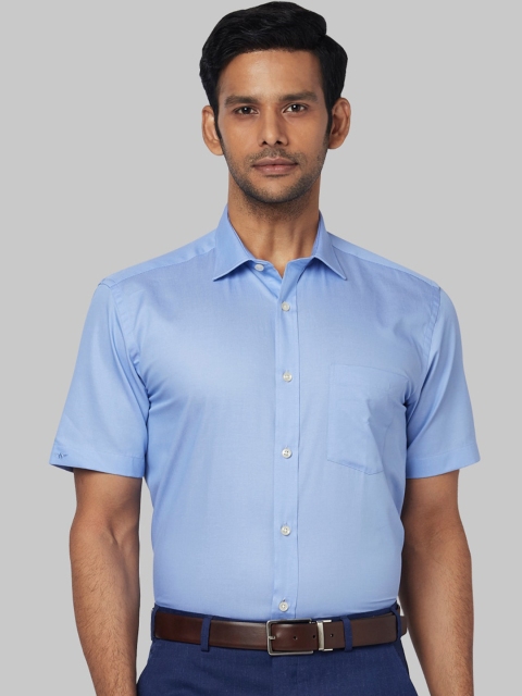 

Park Avenue Men Blue Regular Fit Solid Formal Shirt