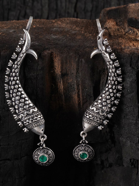 

Shoshaa Silver-Plated & Green Animal Shaped Drop Earrings