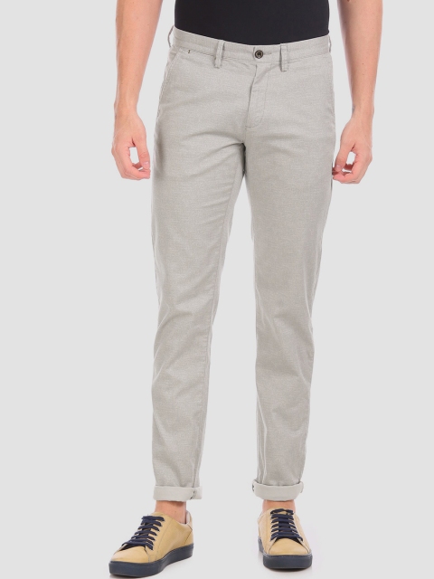 

Arrow Men Beige Regular Fit Solid Chinos
