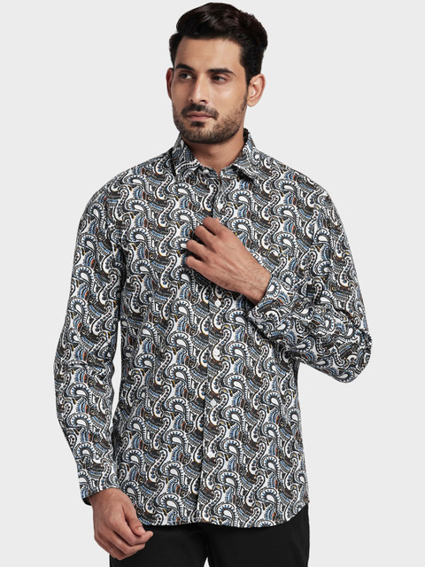 

ColorPlus Men Brown & White Tailored Fit Printed Casual Shirt