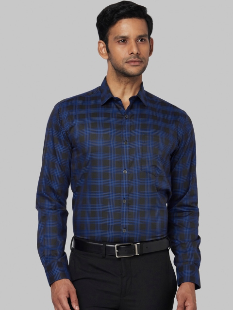 

Park Avenue Men Blue & Black Slim Fit Checked Formal Shirt