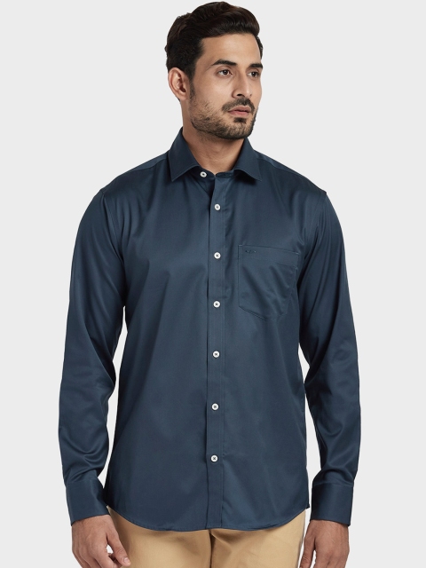 

ColorPlus Men Navy Blue Tailored Fit Solid Casual Shirt