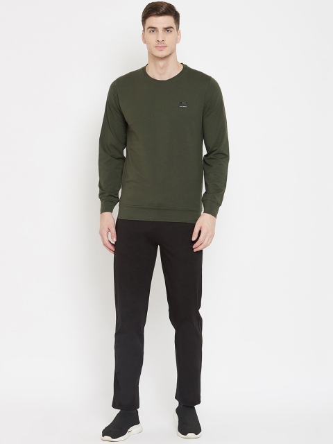 

Okane Men Olive Green & Black Solid T-shirt with Trousers
