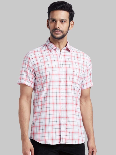 

Parx Men Red Slim Fit Checked Casual Shirt