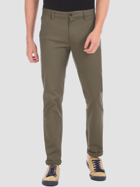 

Arrow Men Green Regular Fit Solid Chinos