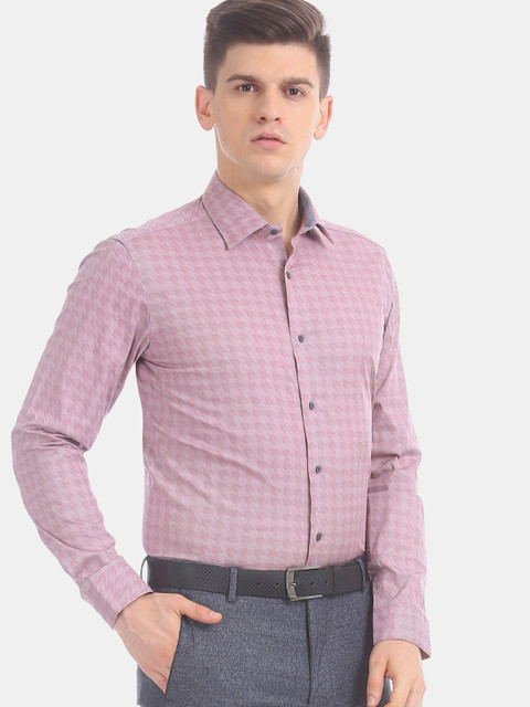 

Arrow Men Red & Off-White Skinny Fit Checked Formal Shirt