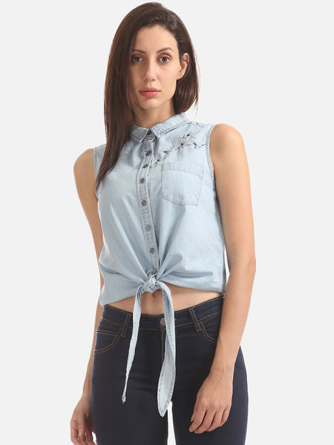 

Cherokee Women Blue Solid Casual Sleeveless Denim Shirt