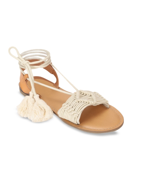 

AMERICAN EAGLE OUTFITTERS Women White Woven Design One Toe Flats