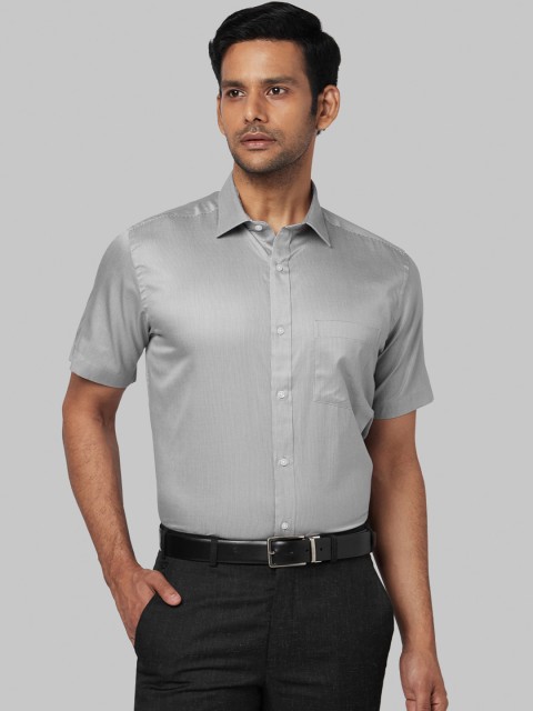 

Park Avenue Men Grey Regular Fit Solid Formal Shirt